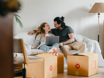 Jong koppel dat net verhuist is