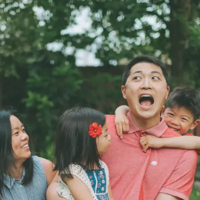 Vader en moeder met twee kinderen